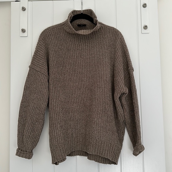 Miou Muse Sweaters - Miou Muse Turtleneck Sweater